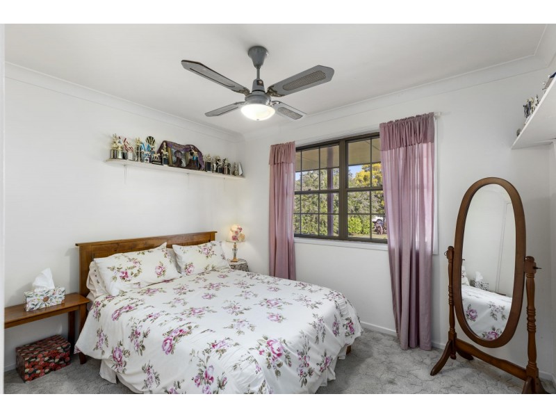 24 Queen Street, Harrisville QLD 4307