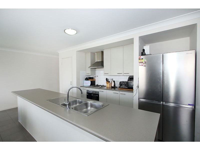 42 Goldenwood Crescent, Fernvale QLD 4306