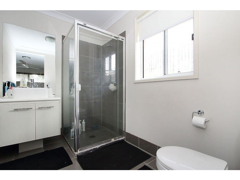 42 Goldenwood Crescent, Fernvale QLD 4306