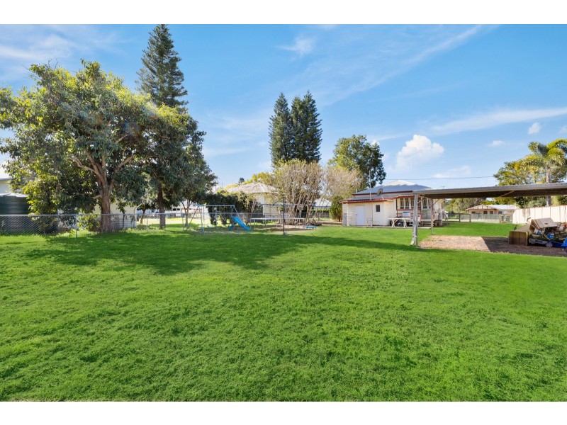 32 Albert Street, Rosewood QLD 4340