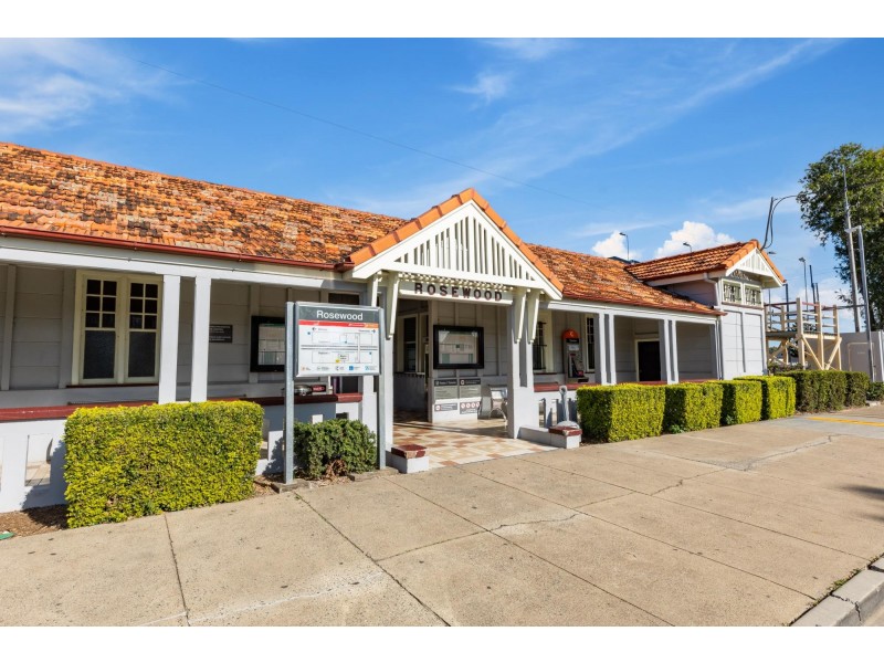 32 Albert Street, Rosewood QLD 4340