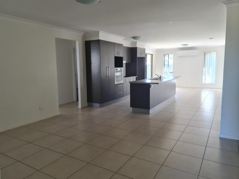 9 Lacewing St, Rosewood QLD 4340