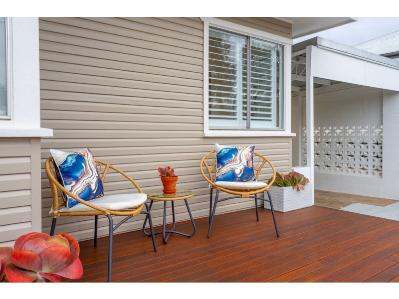 21 Lauriston Street, Eastern Heights QLD 4305