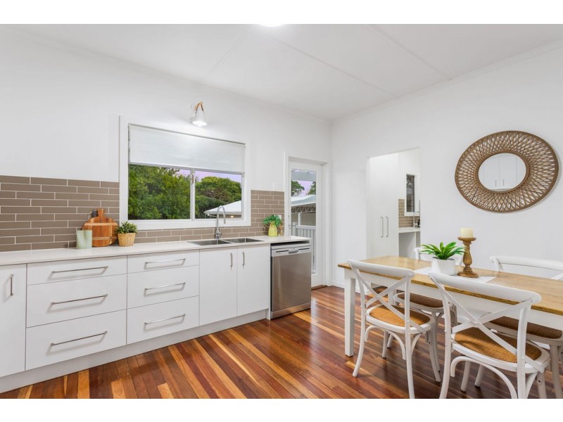 21 Lauriston Street, Eastern Heights QLD 4305