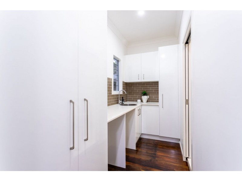 21 Lauriston Street, Eastern Heights QLD 4305