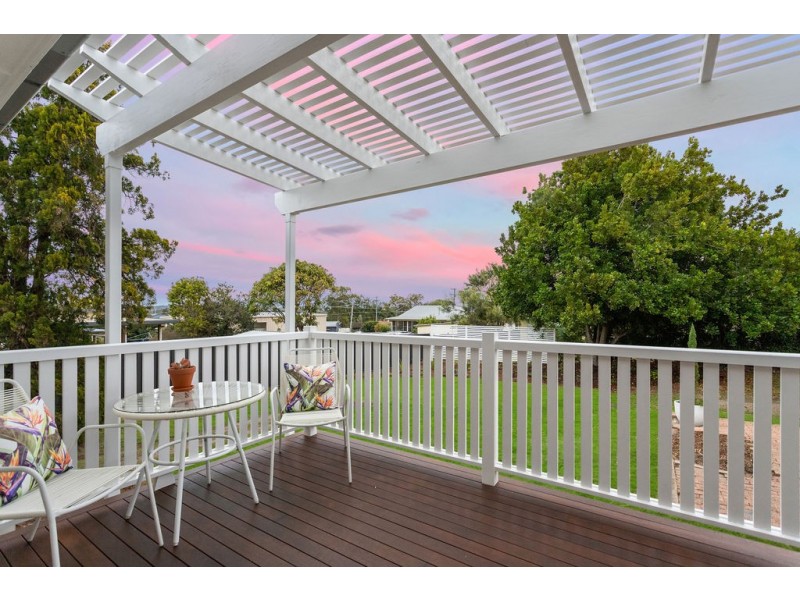 21 Lauriston Street, Eastern Heights QLD 4305