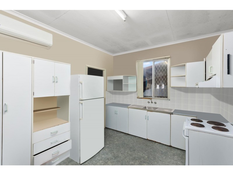 26 Vineyard Street, One Mile QLD 4305