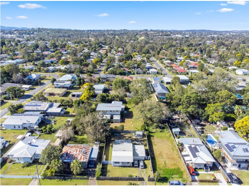 26 Vineyard Street, One Mile QLD 4305