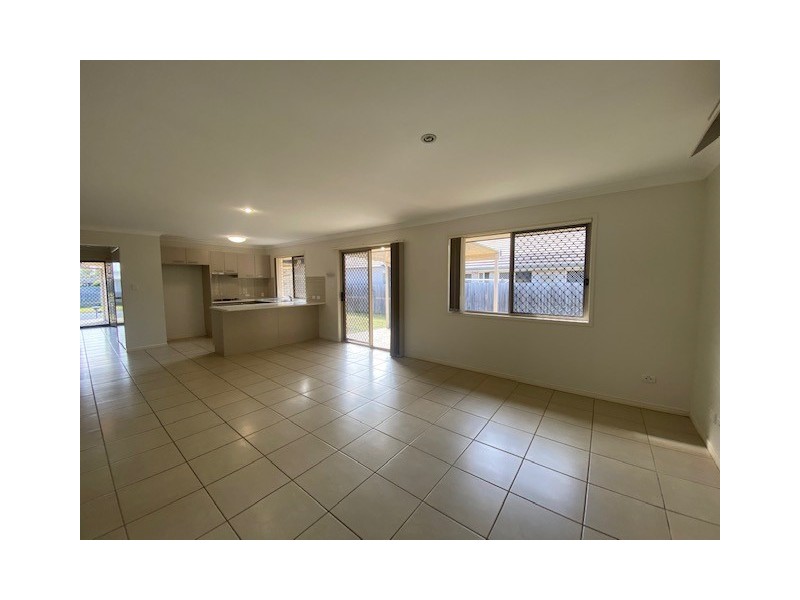 27 Denning St, Fernvale QLD 4306