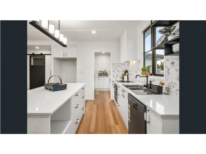 10 Thallon Road, Hatton Vale QLD 4341