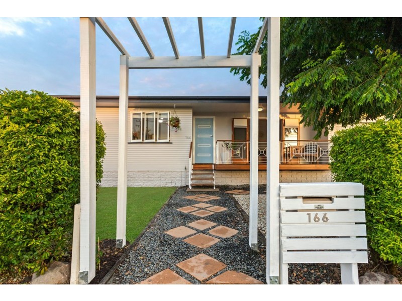 166 Whitehill Road, Raceview QLD 4305