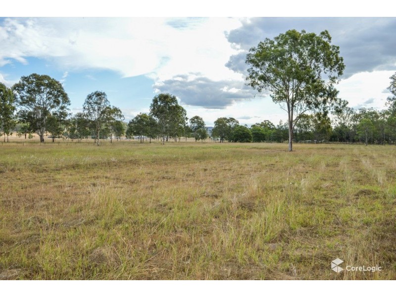 8 Beames Drive, Laidley South QLD 4341