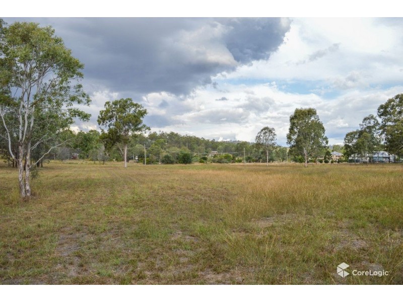 8 Beames Drive, Laidley South QLD 4341