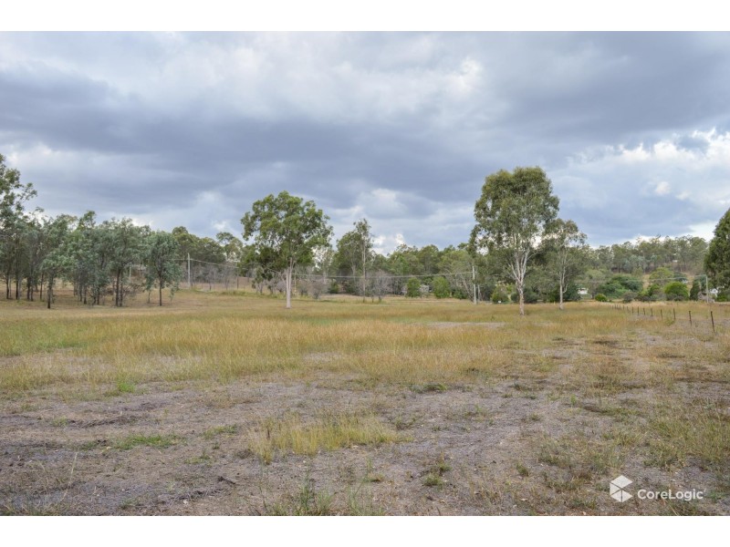 8 Beames Drive, Laidley South QLD 4341