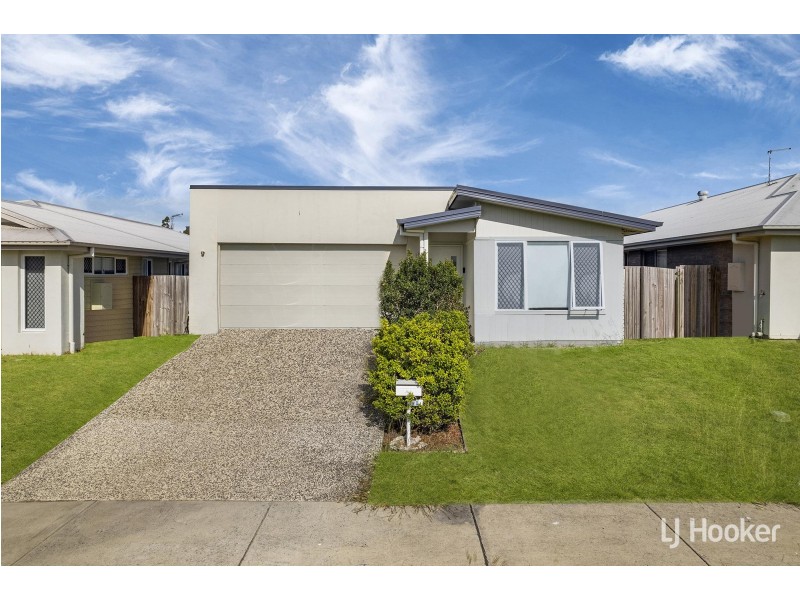 10 Creekstone Avenue, Redbank Plains QLD 4301