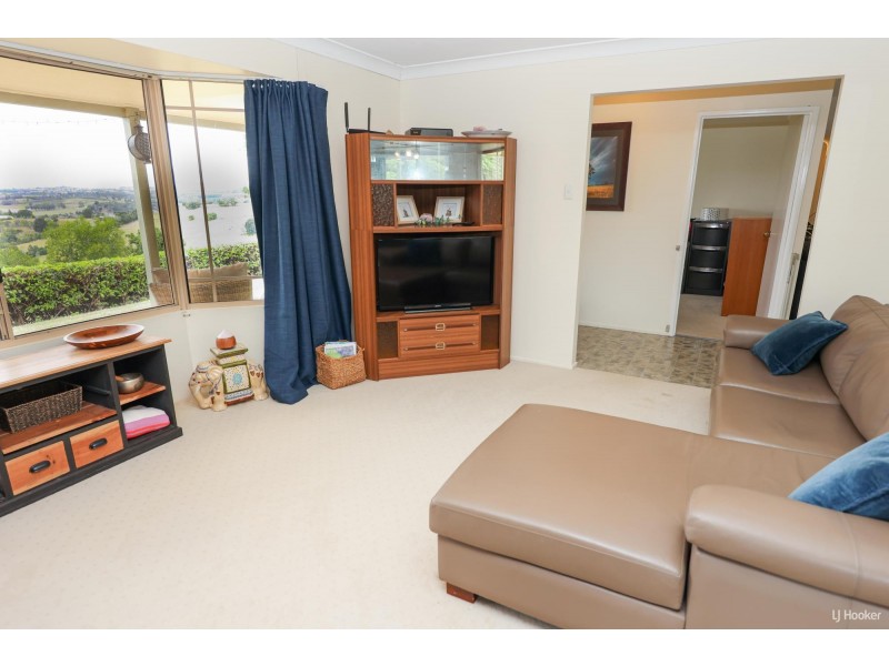 242 Voights Road, Glamorgan Vale QLD 4306