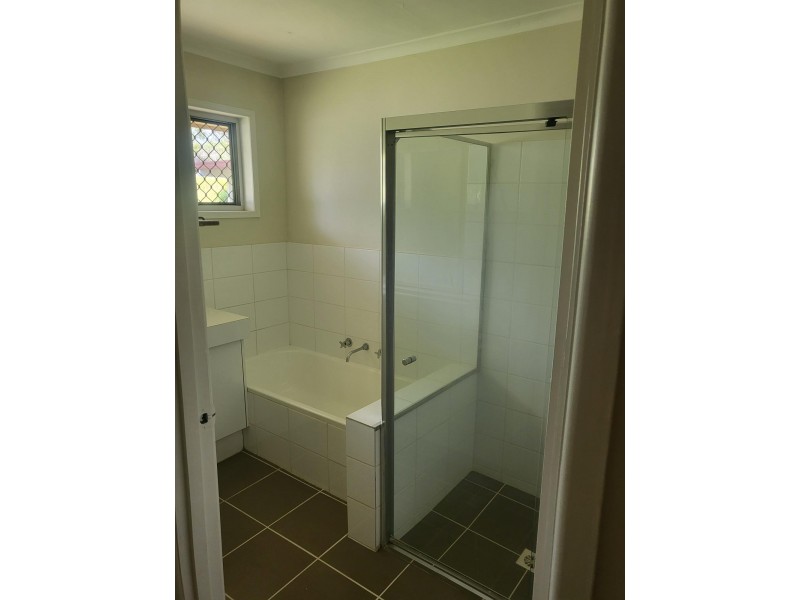 32 Springfield Crescent, Daisy Hill QLD 4127