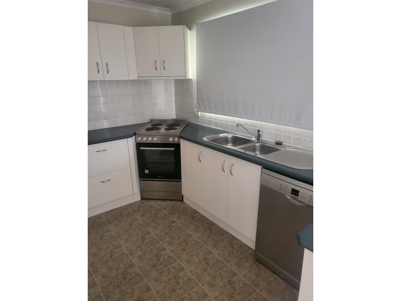 32 Springfield Crescent, Daisy Hill QLD 4127
