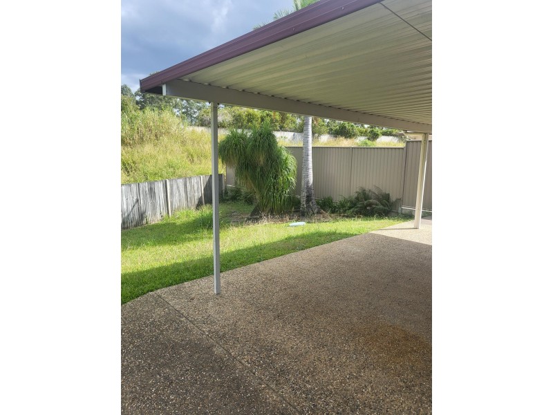 32 Springfield Crescent, Daisy Hill QLD 4127