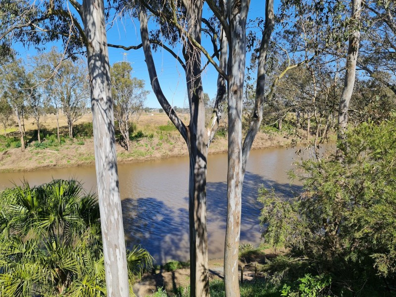 86 South Queensborough Parade, Karalee QLD 4306