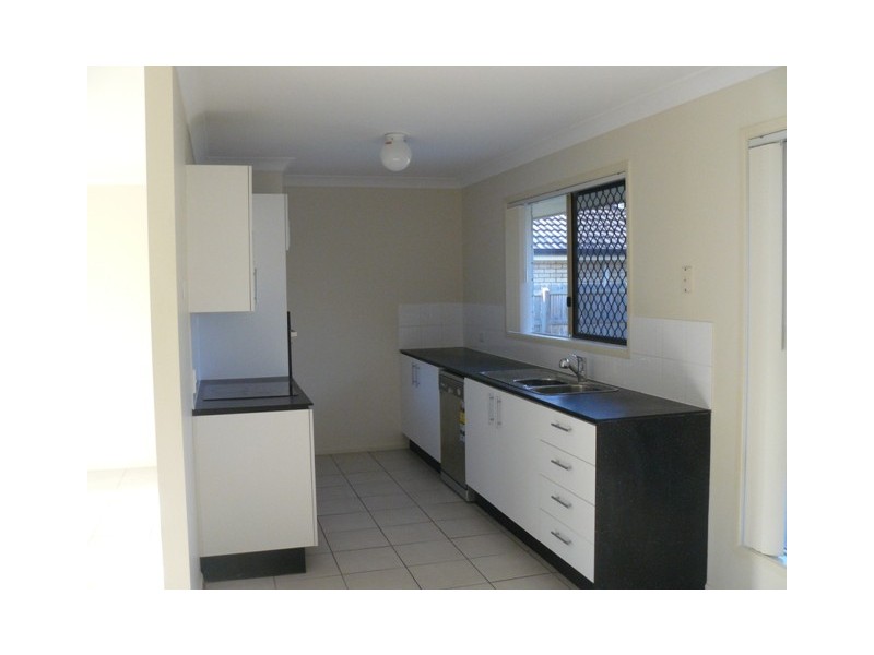 24 Burswood Close, Wulkuraka QLD 4305