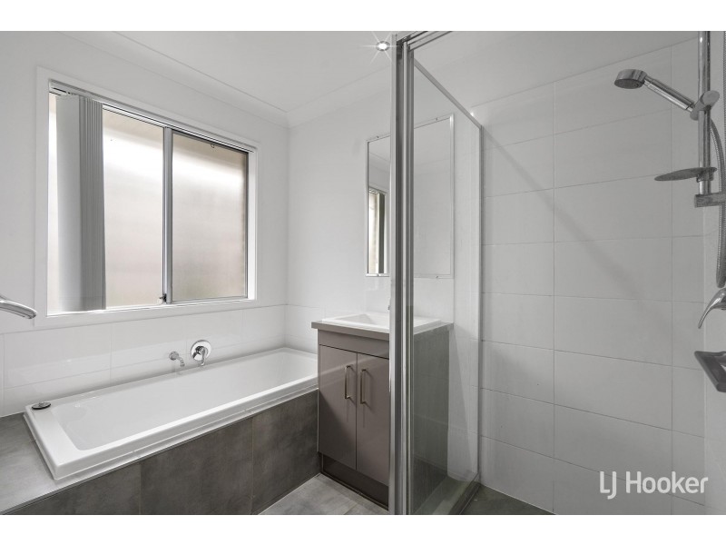 16 Shelley Street, Redbank Plains QLD 4301