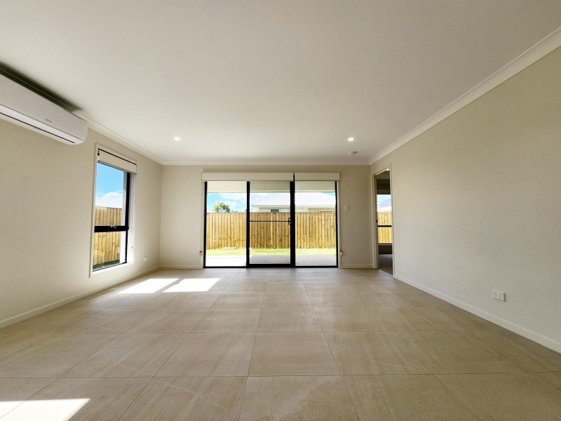 4 Wilfred Street, Walloon QLD 4306