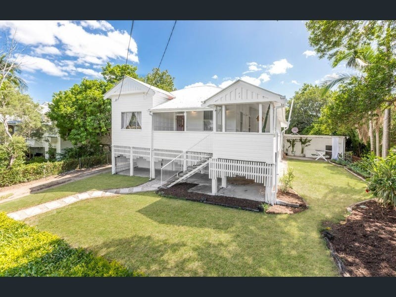 1 Law Street, Bundamba QLD 4304