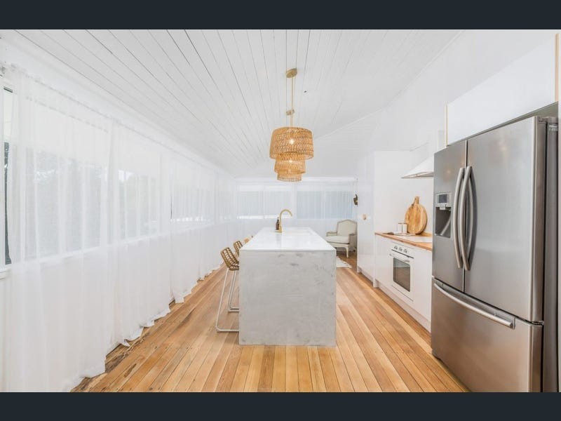 1 Law Street, Bundamba QLD 4304