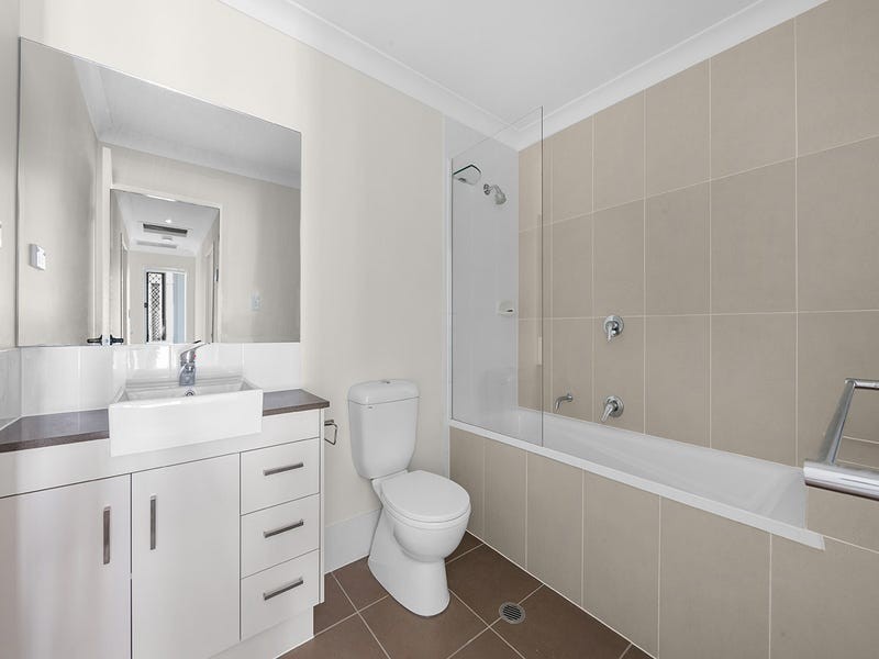 11/3 Broadleaf Parade, Redbank QLD 4301