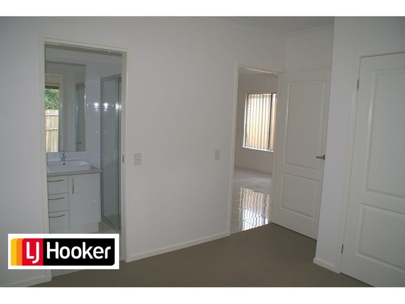 10A Palm Avenue, Raceview QLD 4305