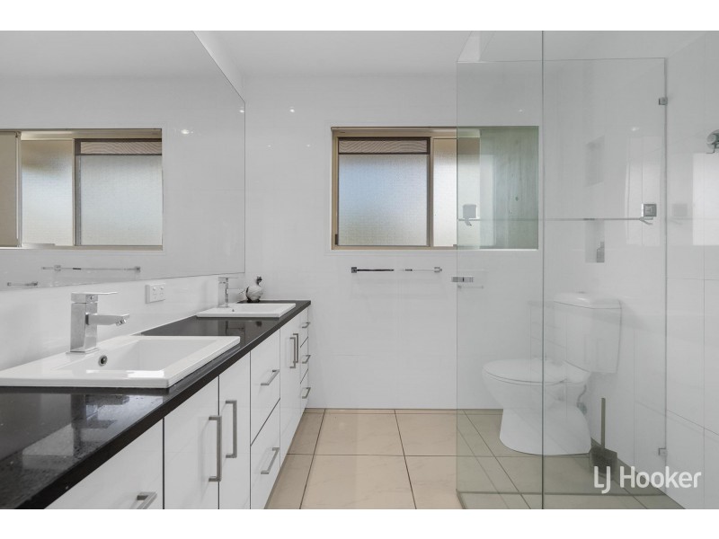 33 Bradfield Drive, Brassall QLD 4305