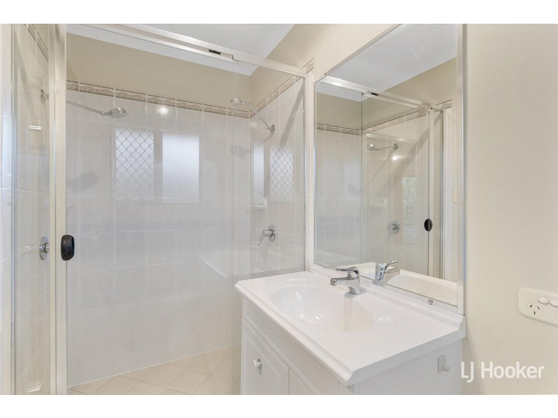 4 Sandhurst Place, Brassall QLD 4305