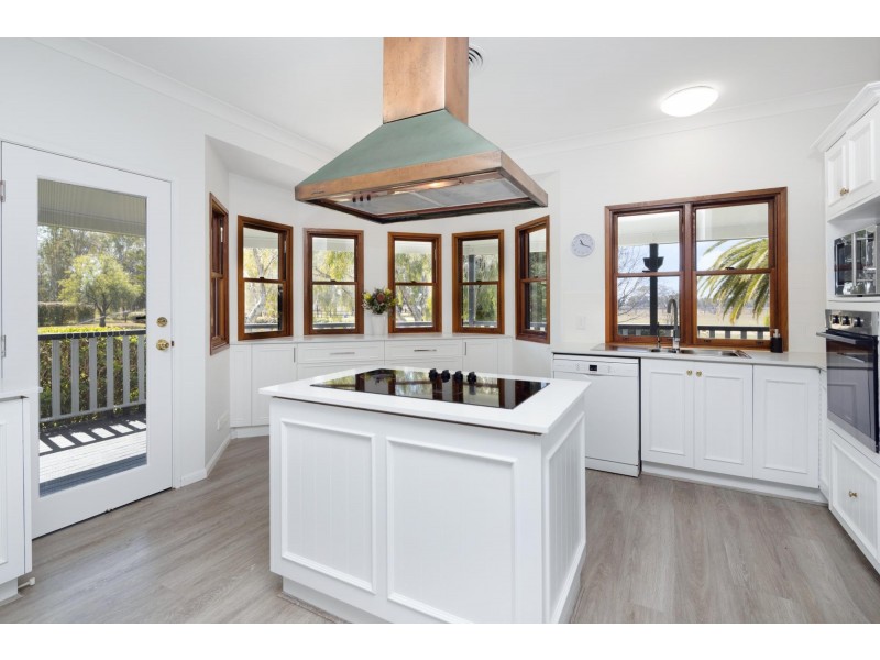 41 Main Green Swamp Road, Spring Creek QLD 4343