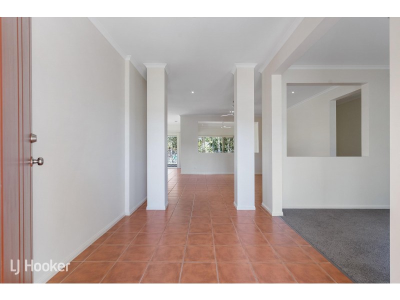 8 Mellor Place, Brassall QLD 4305