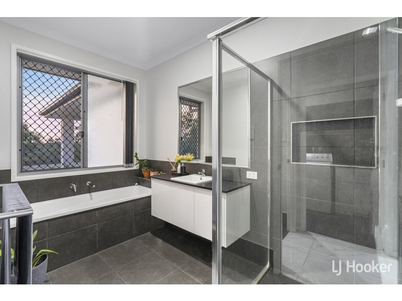 26 Stanton Cross Drive, Karalee QLD 4306