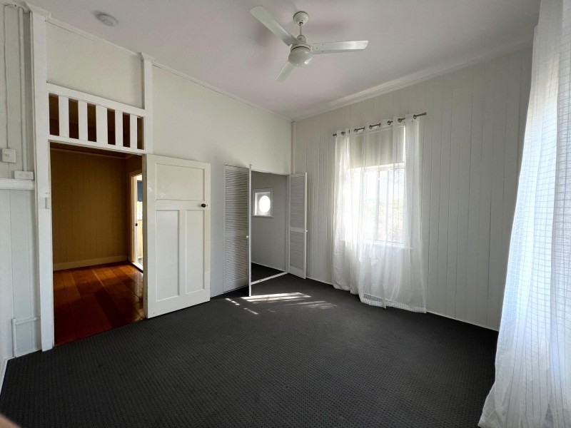 12 Hayne Street, Woodend QLD 4305