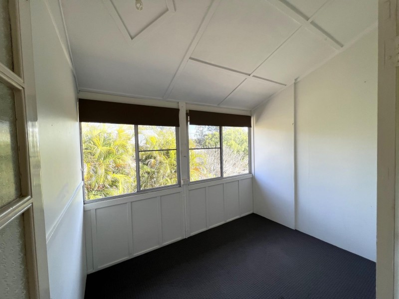 12 Hayne Street, Woodend QLD 4305