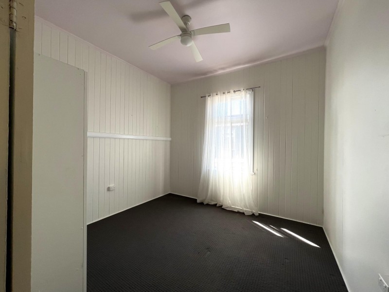 12 Hayne Street, Woodend QLD 4305