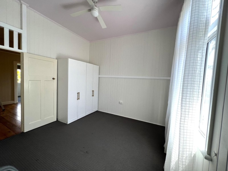 12 Hayne Street, Woodend QLD 4305