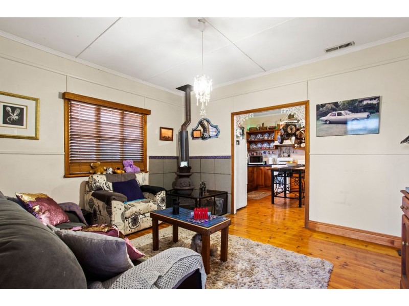 34 Rex Street, Eastern Heights QLD 4305