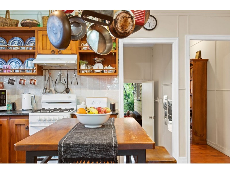 34 Rex Street, Eastern Heights QLD 4305