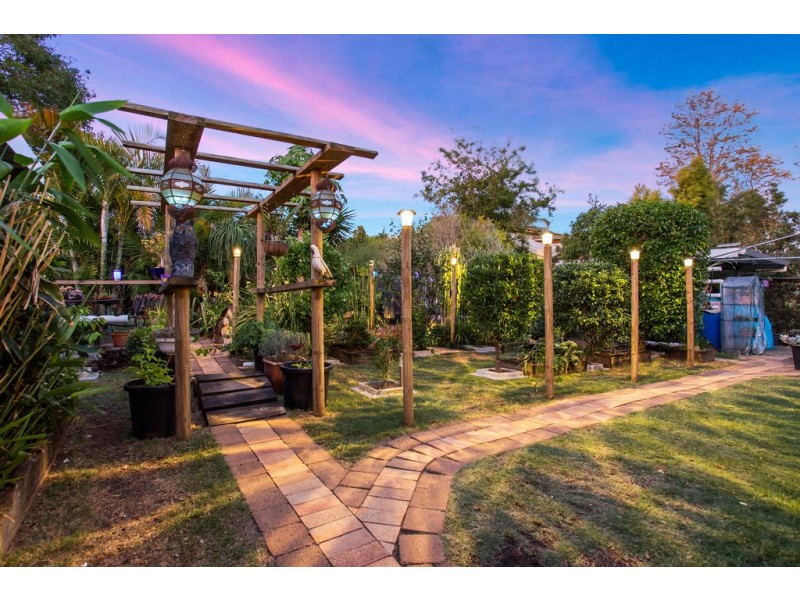 34 Rex Street, Eastern Heights QLD 4305