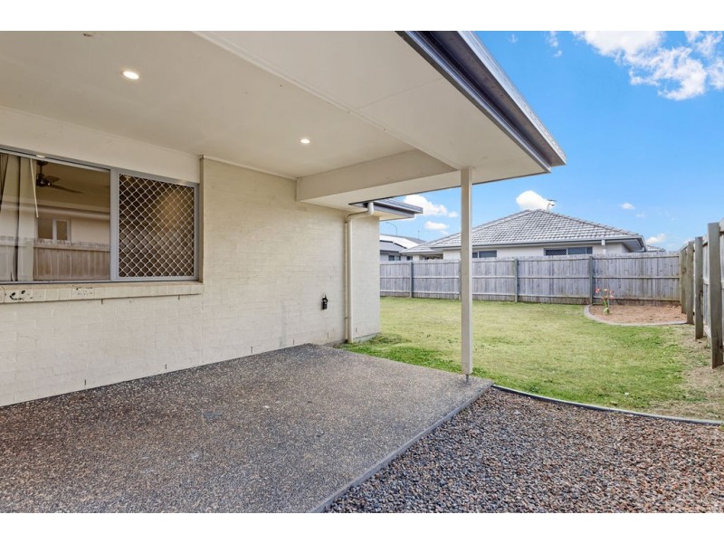 16 Meadows Circuit, Bellbird Park QLD 4300