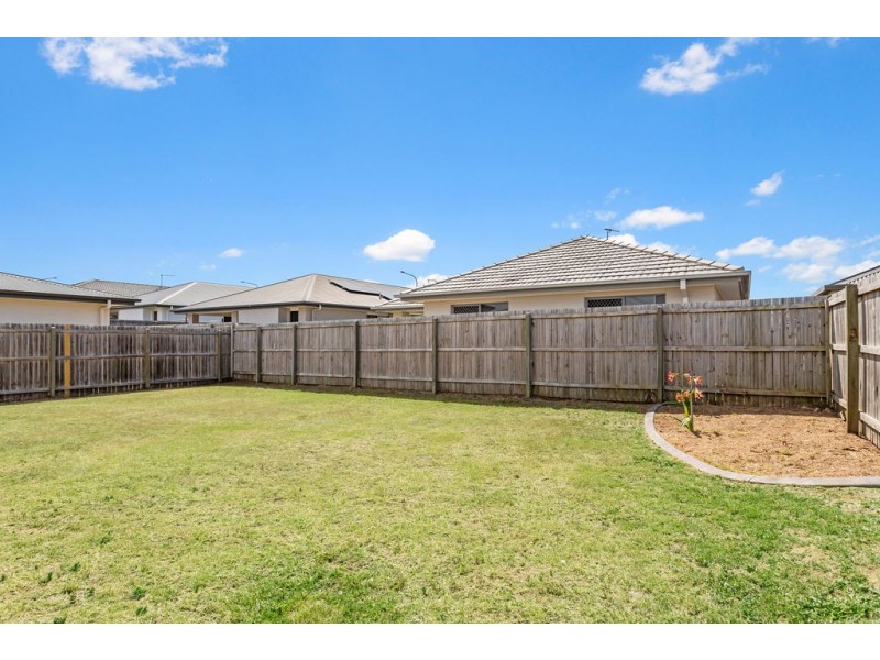 16 Meadows Circuit, Bellbird Park QLD 4300