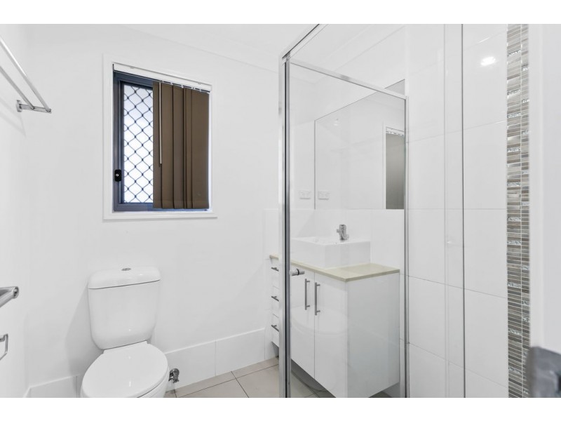 16 Meadows Circuit, Bellbird Park QLD 4300