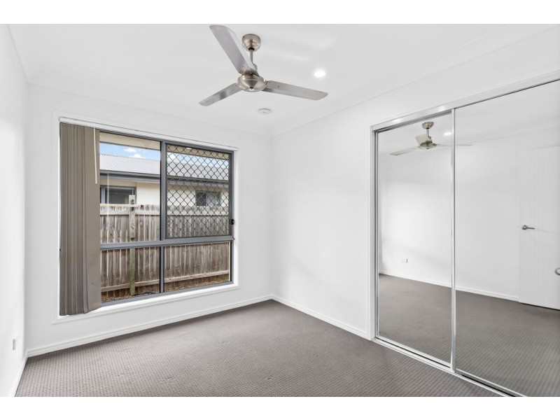 16 Meadows Circuit, Bellbird Park QLD 4300