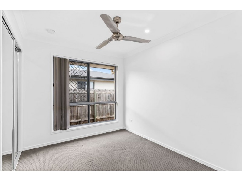 16 Meadows Circuit, Bellbird Park QLD 4300