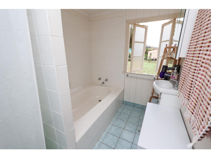 13 Don Street, Lowood QLD 4311