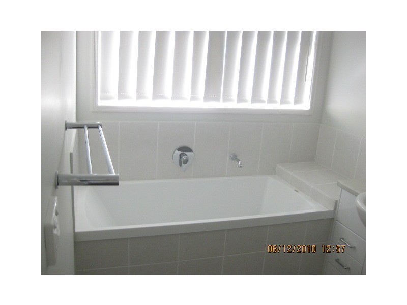 12 Peregrine Street, Lowood QLD 4311